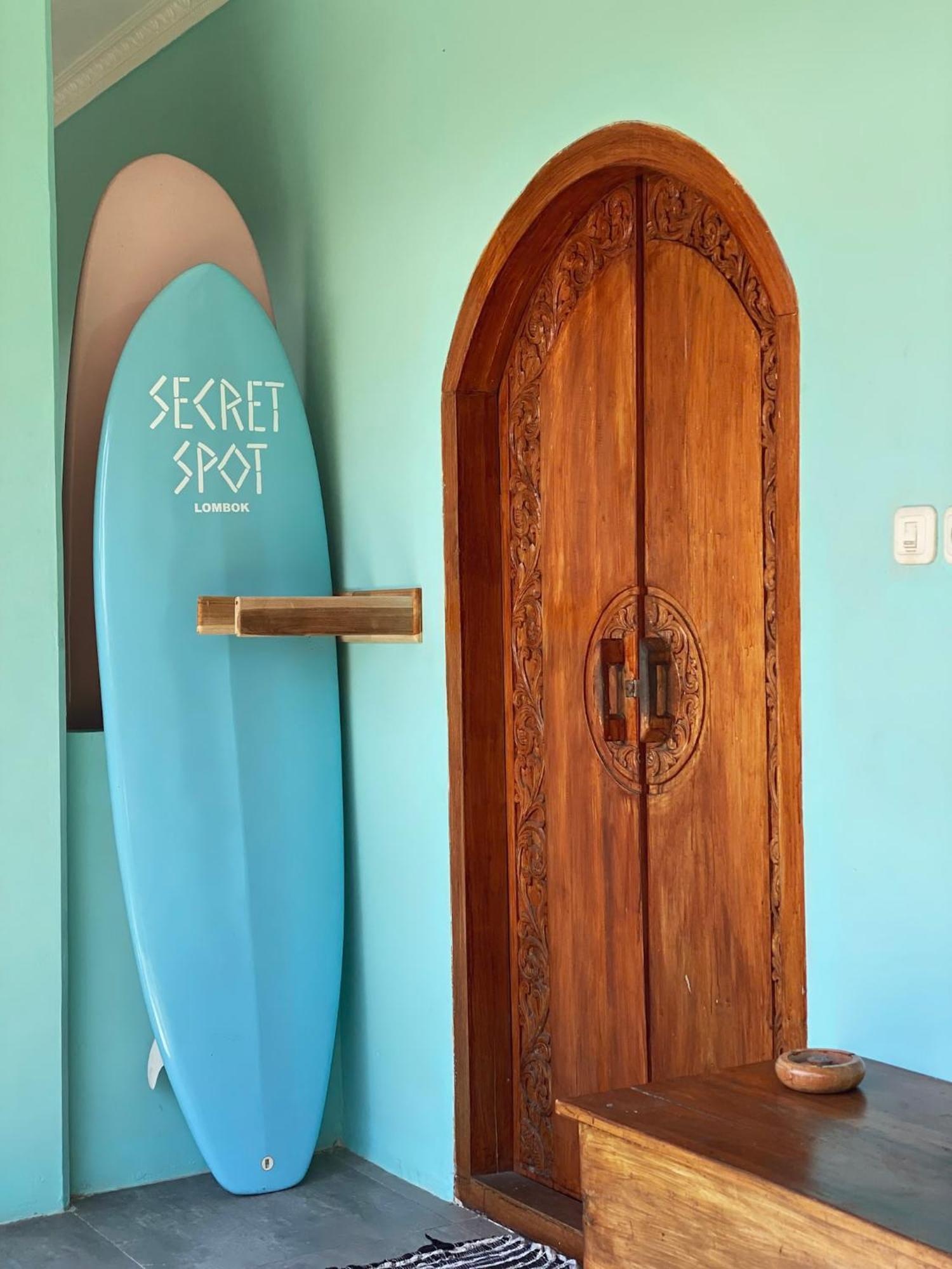 Secret Spot Surf And Stay Kuta  Екстер'єр фото