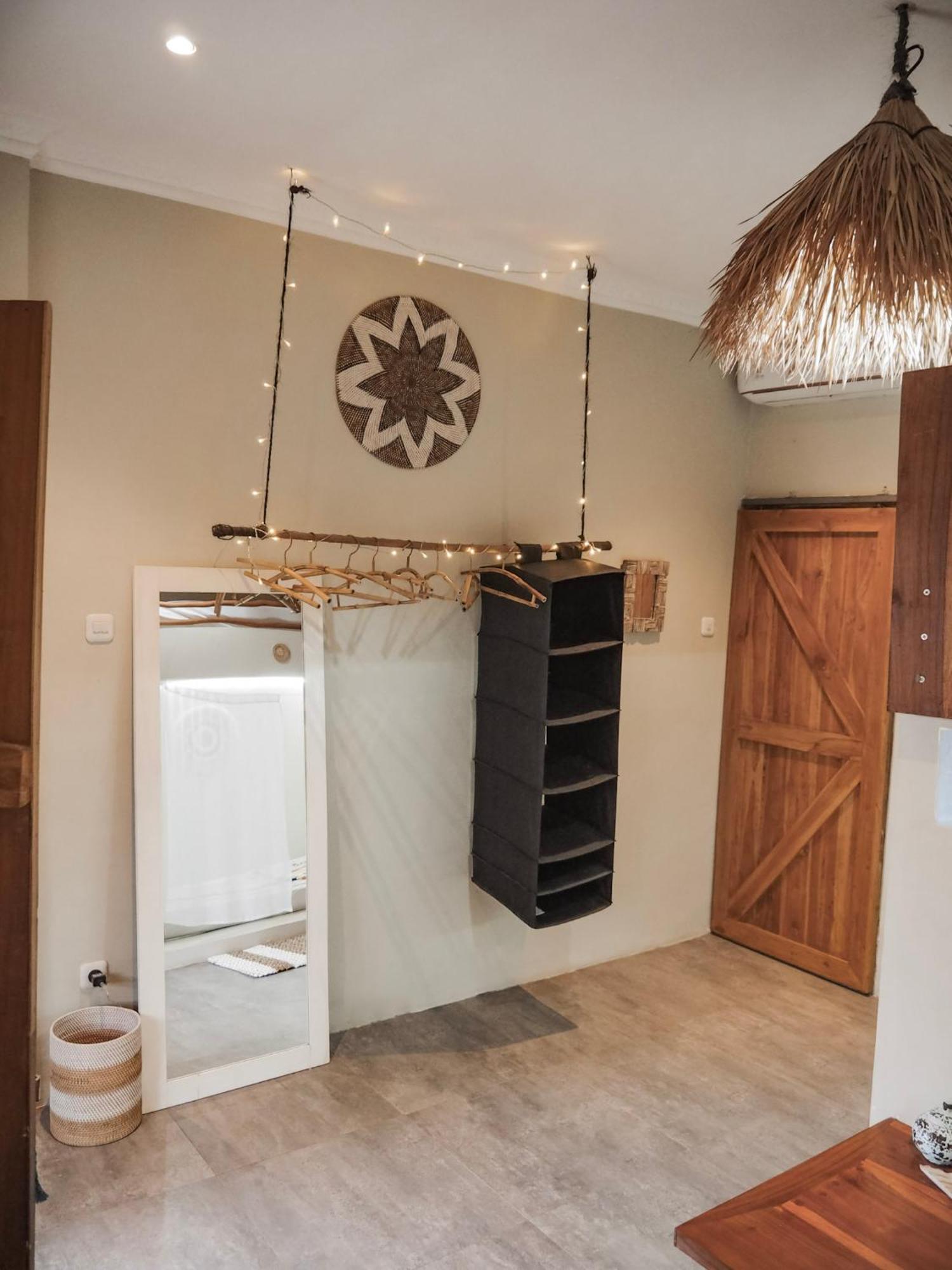 Secret Spot Surf And Stay Kuta  Екстер'єр фото